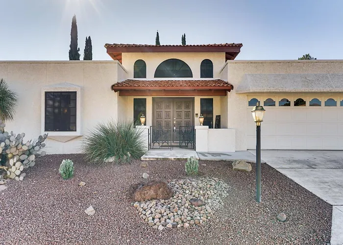 7 Mi To Sabino Canyon: Poolside Oasis W/ Mtn Views * Tucson