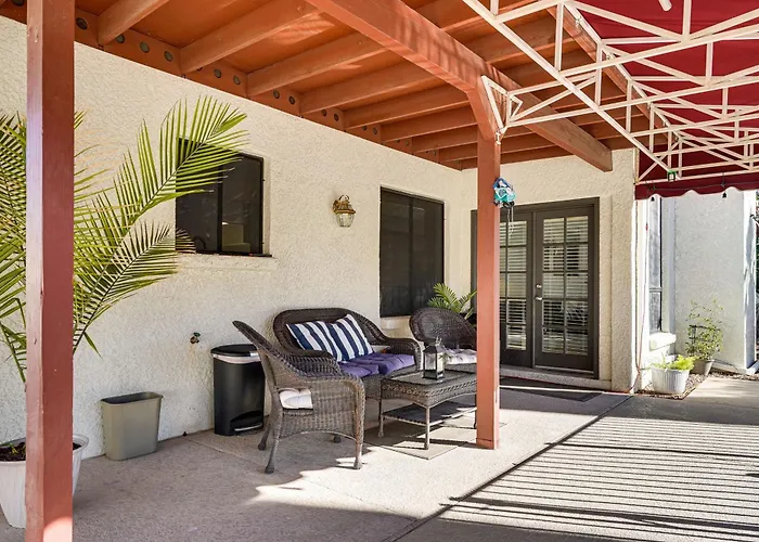 7 Mi To Sabino Canyon: Poolside Oasis W/ Mtn Views