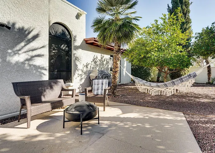 7 Mi To Sabino Canyon: Poolside Oasis W/ Mtn Views Tucson